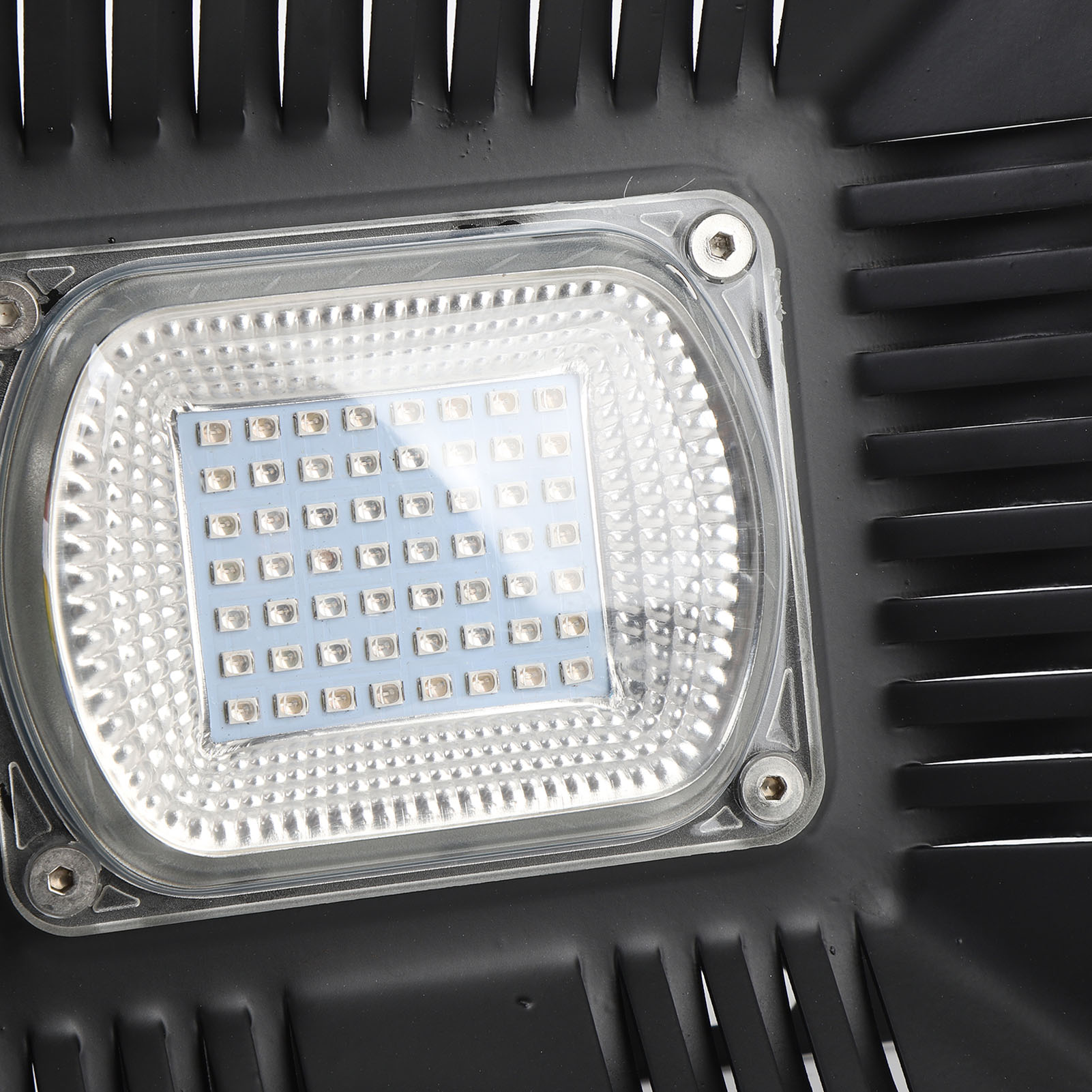 A Ultra Violet LED Black Light Aluminum Alloy 50W 385 To 400nm IP65